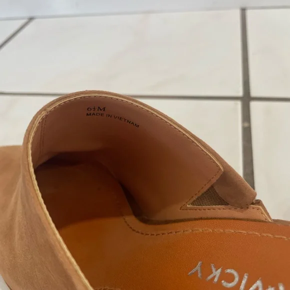 Lisa Vicky Brown Mules - Picture 5 of 5